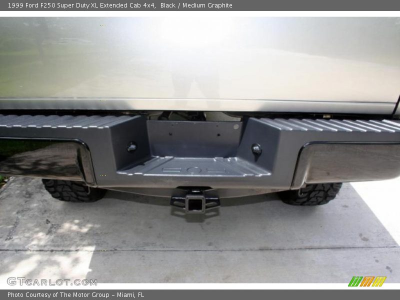 Black / Medium Graphite 1999 Ford F250 Super Duty XL Extended Cab 4x4