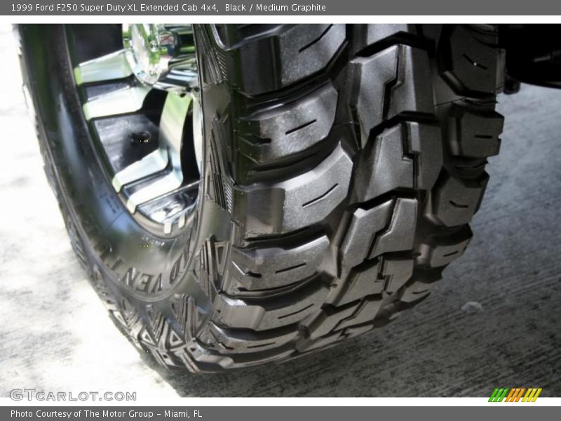 Black / Medium Graphite 1999 Ford F250 Super Duty XL Extended Cab 4x4