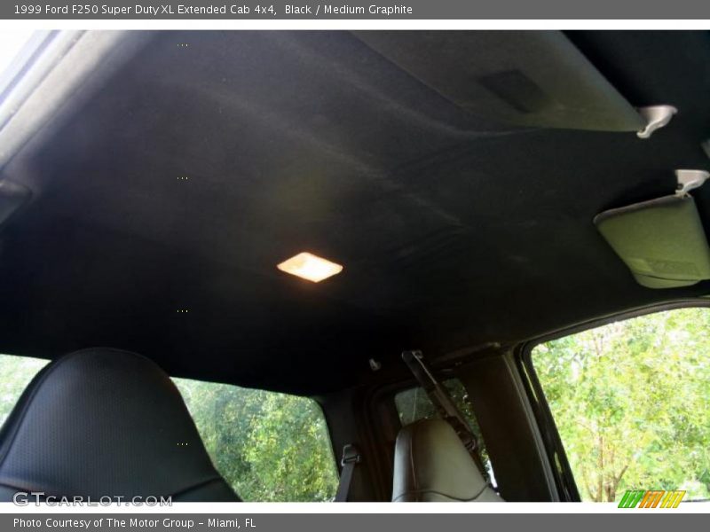 Black / Medium Graphite 1999 Ford F250 Super Duty XL Extended Cab 4x4