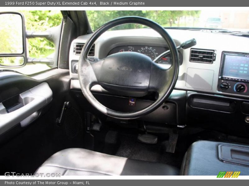 Black / Medium Graphite 1999 Ford F250 Super Duty XL Extended Cab 4x4