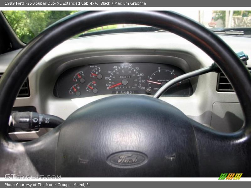 Black / Medium Graphite 1999 Ford F250 Super Duty XL Extended Cab 4x4