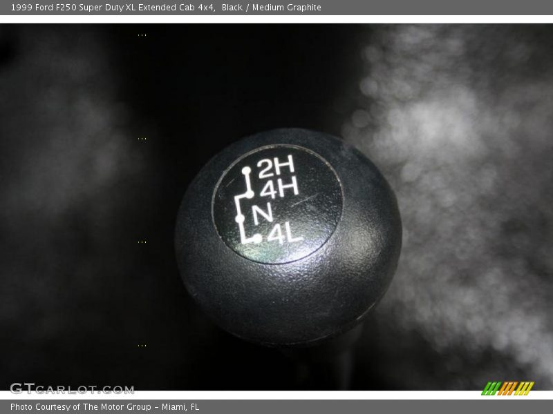 Black / Medium Graphite 1999 Ford F250 Super Duty XL Extended Cab 4x4