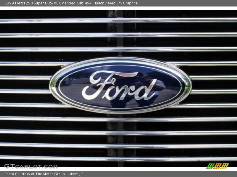Black / Medium Graphite 1999 Ford F250 Super Duty XL Extended Cab 4x4