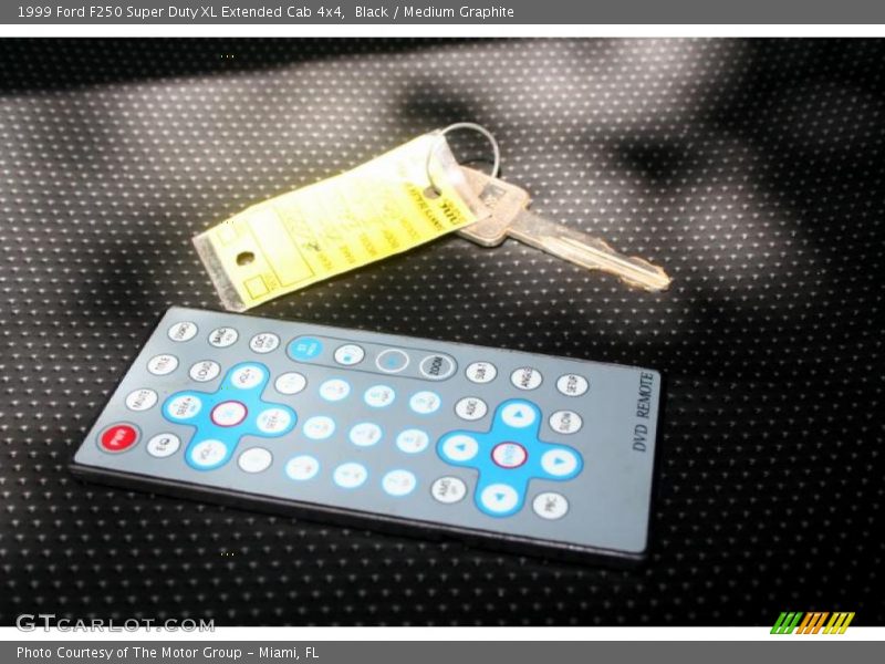 Black / Medium Graphite 1999 Ford F250 Super Duty XL Extended Cab 4x4