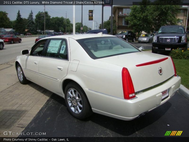 White Diamond Tricoat / Shale/Cocoa Accents 2011 Cadillac DTS Luxury