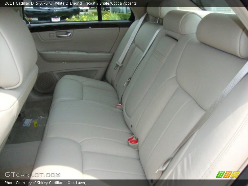 White Diamond Tricoat / Shale/Cocoa Accents 2011 Cadillac DTS Luxury