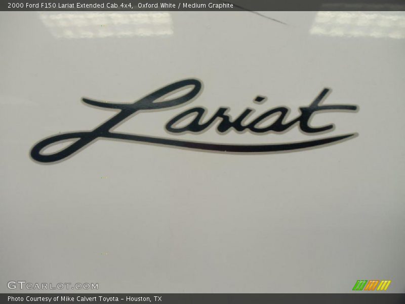 Oxford White / Medium Graphite 2000 Ford F150 Lariat Extended Cab 4x4
