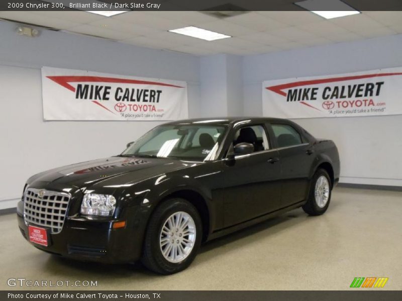 Brilliant Black / Dark Slate Gray 2009 Chrysler 300