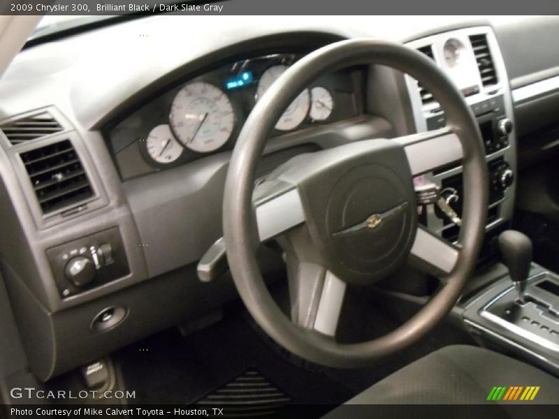 Brilliant Black / Dark Slate Gray 2009 Chrysler 300