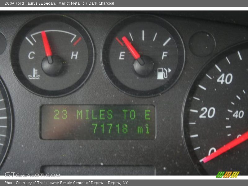 Merlot Metallic / Dark Charcoal 2004 Ford Taurus SE Sedan