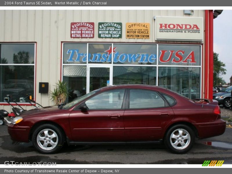 Merlot Metallic / Dark Charcoal 2004 Ford Taurus SE Sedan