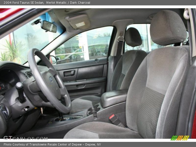 Merlot Metallic / Dark Charcoal 2004 Ford Taurus SE Sedan