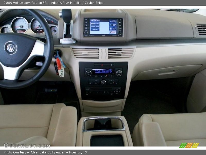 Atlantis Blue Metallic / Ceylon Beige 2009 Volkswagen Routan SEL