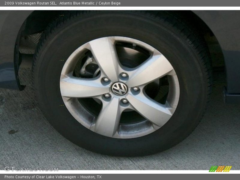 Atlantis Blue Metallic / Ceylon Beige 2009 Volkswagen Routan SEL