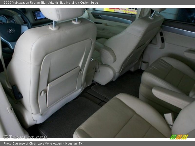 Atlantis Blue Metallic / Ceylon Beige 2009 Volkswagen Routan SEL
