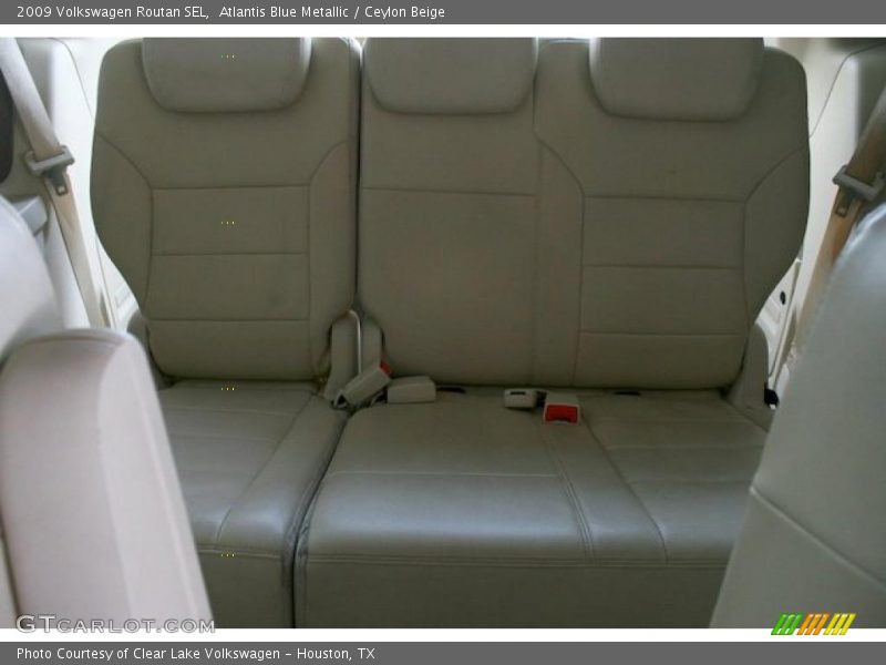 Atlantis Blue Metallic / Ceylon Beige 2009 Volkswagen Routan SEL