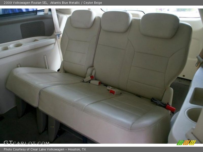 Atlantis Blue Metallic / Ceylon Beige 2009 Volkswagen Routan SEL