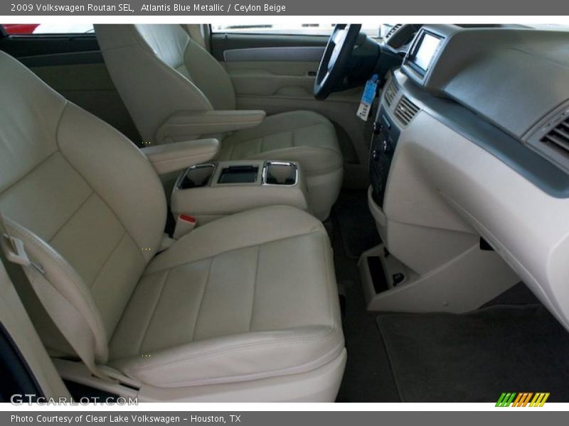 Atlantis Blue Metallic / Ceylon Beige 2009 Volkswagen Routan SEL