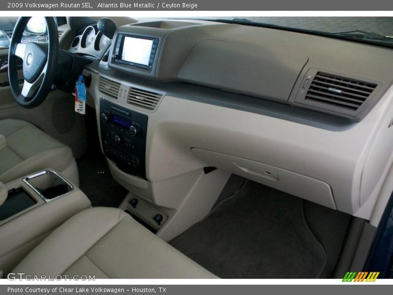Atlantis Blue Metallic / Ceylon Beige 2009 Volkswagen Routan SEL