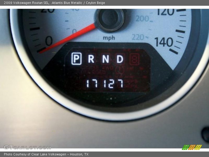 Atlantis Blue Metallic / Ceylon Beige 2009 Volkswagen Routan SEL