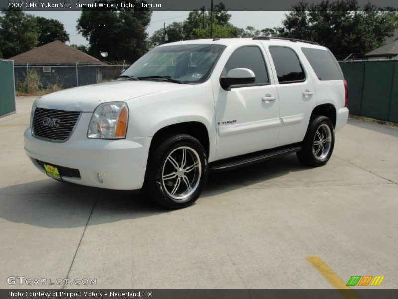 Summit White / Light Titanium 2007 GMC Yukon SLE