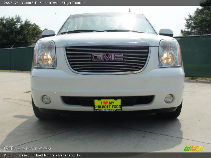Summit White / Light Titanium 2007 GMC Yukon SLE