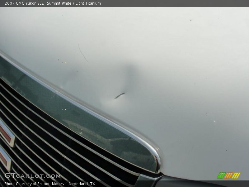 Summit White / Light Titanium 2007 GMC Yukon SLE