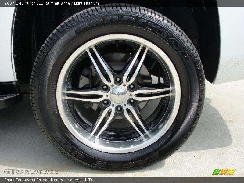 Summit White / Light Titanium 2007 GMC Yukon SLE