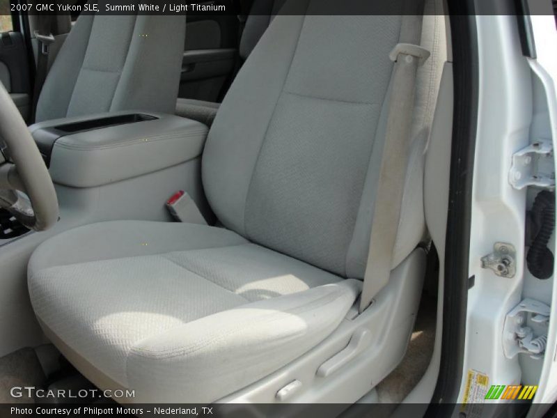 Summit White / Light Titanium 2007 GMC Yukon SLE