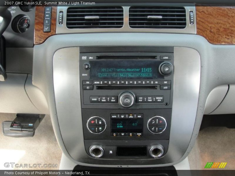 Summit White / Light Titanium 2007 GMC Yukon SLE