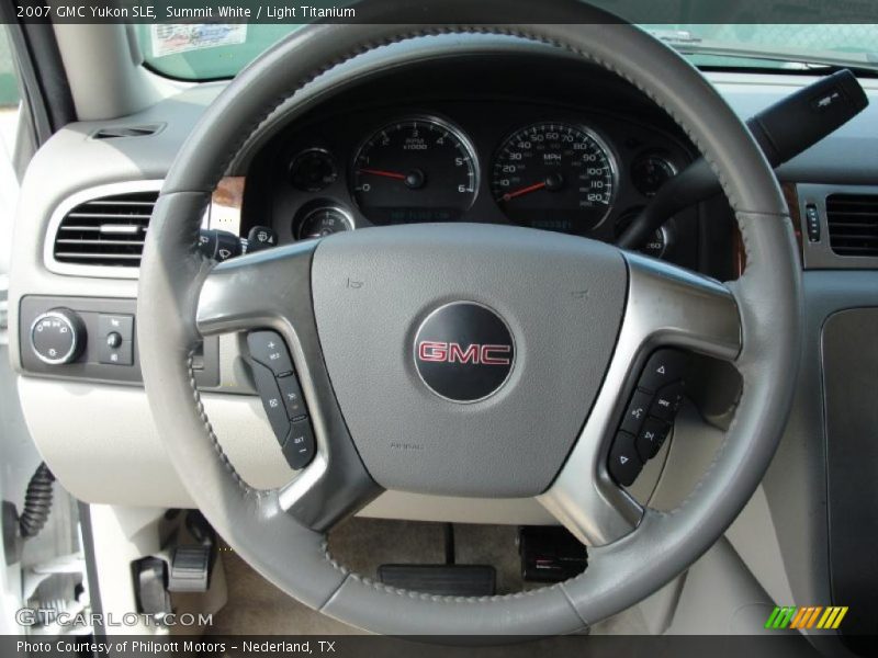 Summit White / Light Titanium 2007 GMC Yukon SLE