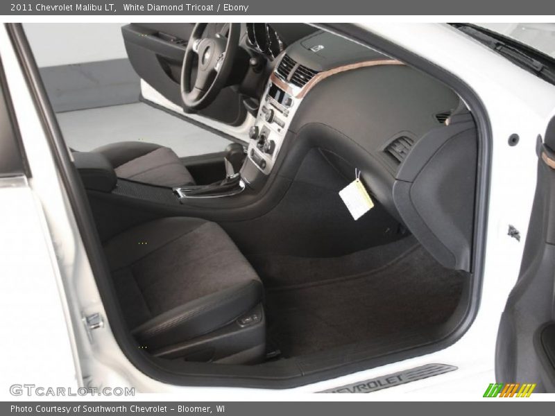 White Diamond Tricoat / Ebony 2011 Chevrolet Malibu LT