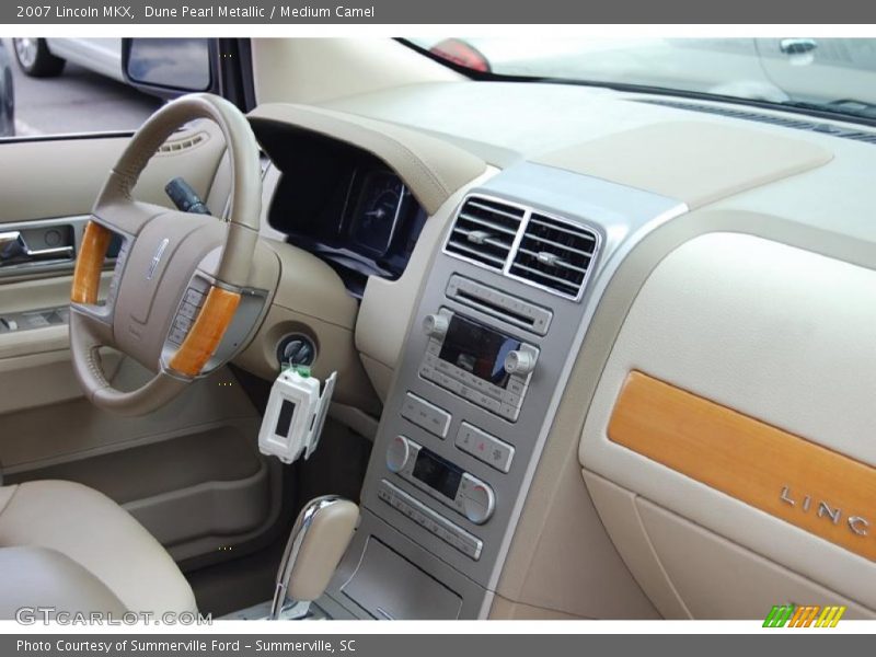 Dune Pearl Metallic / Medium Camel 2007 Lincoln MKX