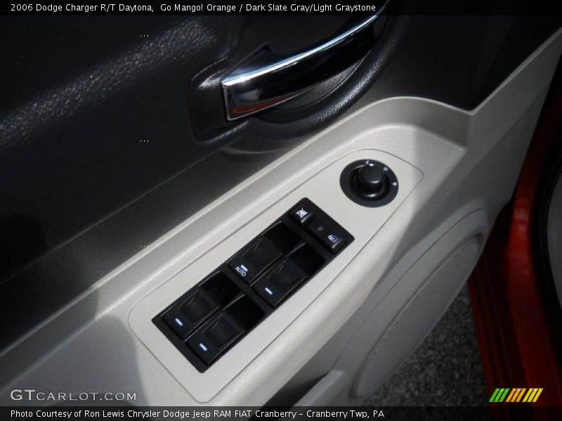 Go Mango! Orange / Dark Slate Gray/Light Graystone 2006 Dodge Charger R/T Daytona
