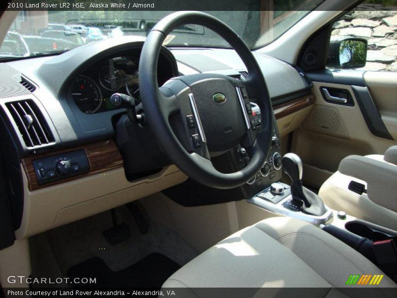 Alaska White / Almond 2010 Land Rover LR2 HSE