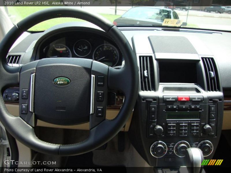 Alaska White / Almond 2010 Land Rover LR2 HSE