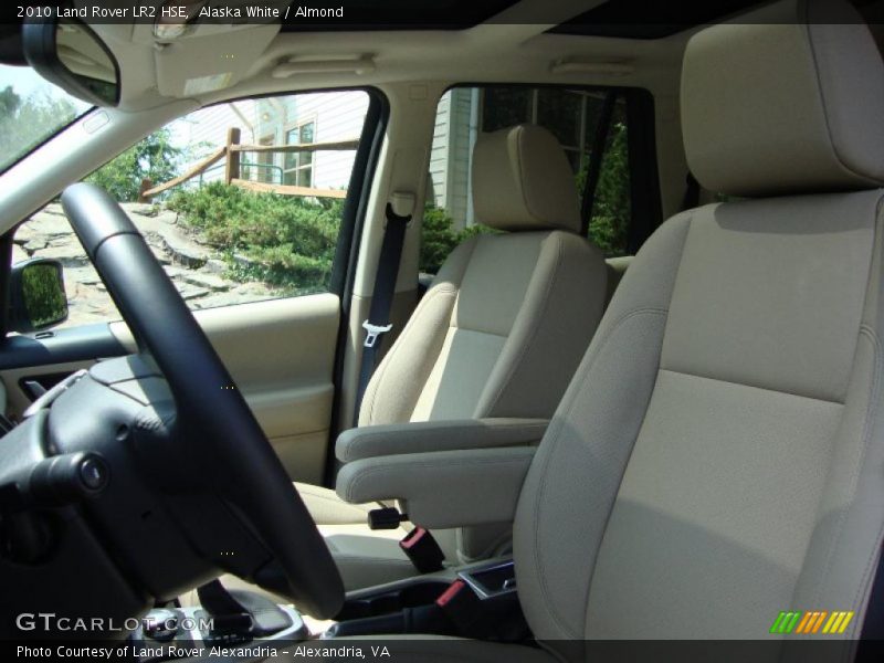 Alaska White / Almond 2010 Land Rover LR2 HSE