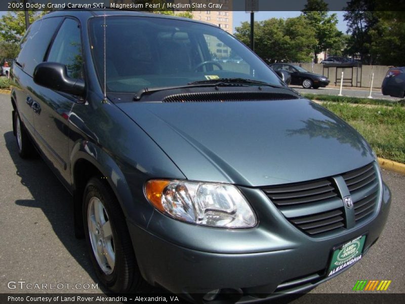 Magnesium Pearl / Medium Slate Gray 2005 Dodge Grand Caravan SXT