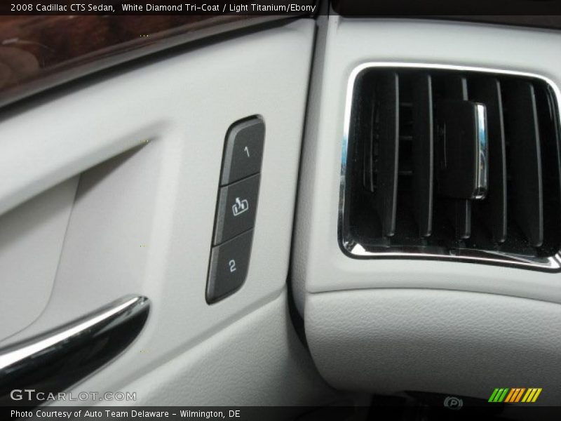 White Diamond Tri-Coat / Light Titanium/Ebony 2008 Cadillac CTS Sedan
