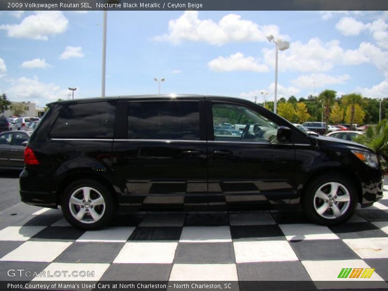 Nocturne Black Metallic / Ceylon Beige 2009 Volkswagen Routan SEL
