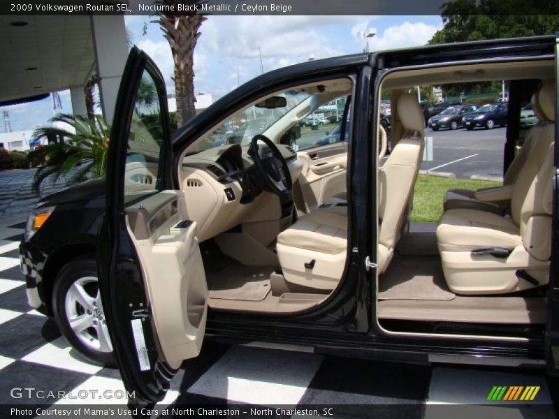 Nocturne Black Metallic / Ceylon Beige 2009 Volkswagen Routan SEL