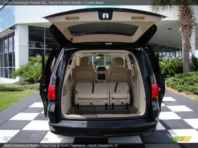 Nocturne Black Metallic / Ceylon Beige 2009 Volkswagen Routan SEL