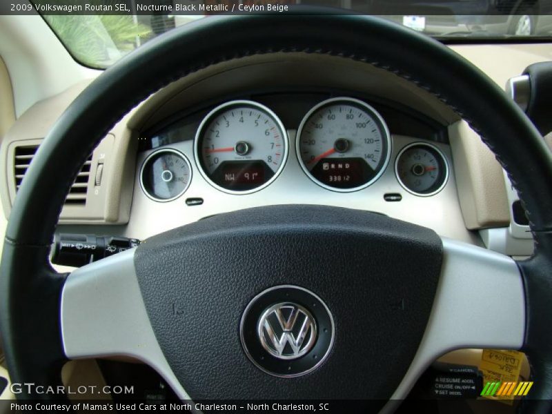Nocturne Black Metallic / Ceylon Beige 2009 Volkswagen Routan SEL