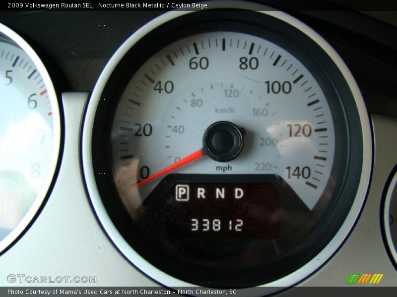 Nocturne Black Metallic / Ceylon Beige 2009 Volkswagen Routan SEL