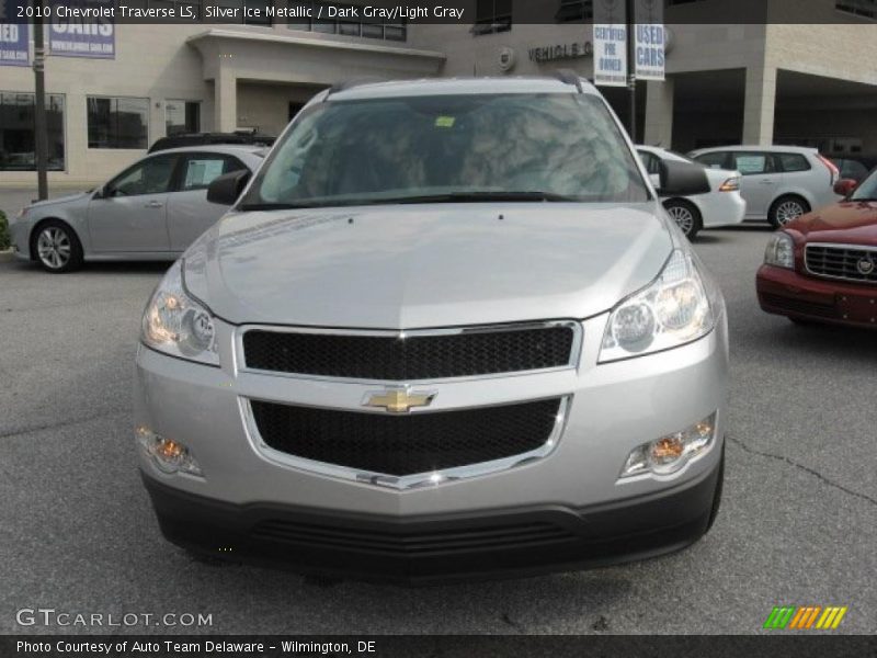 Silver Ice Metallic / Dark Gray/Light Gray 2010 Chevrolet Traverse LS