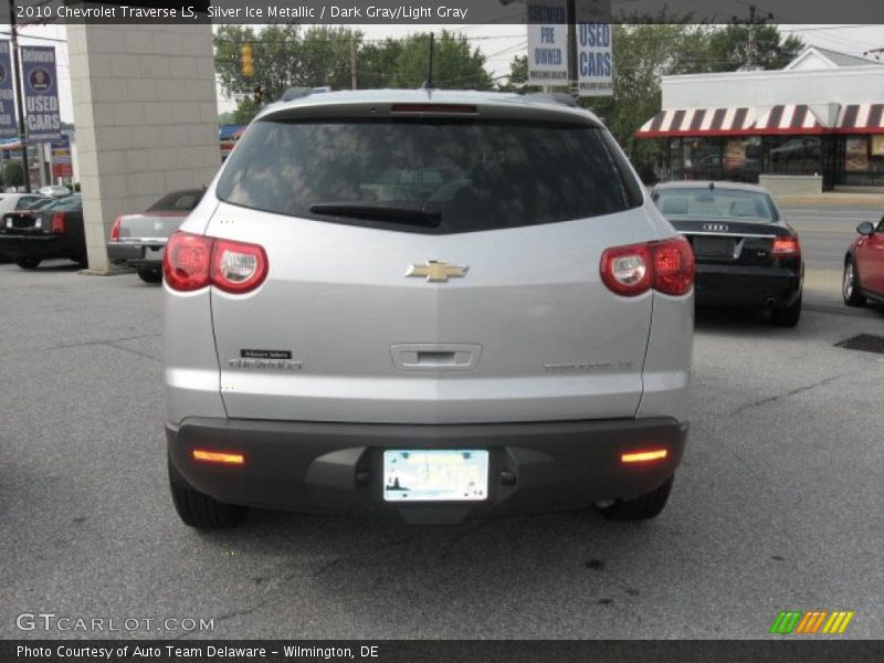 Silver Ice Metallic / Dark Gray/Light Gray 2010 Chevrolet Traverse LS