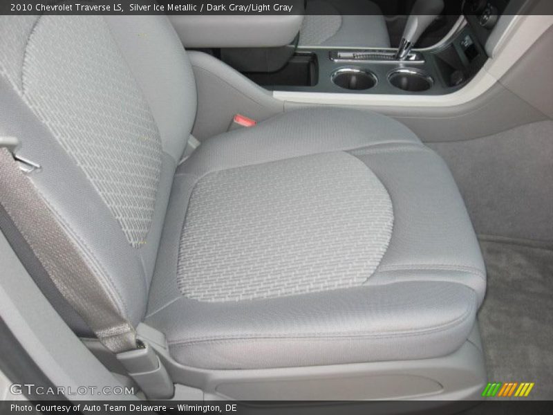 Silver Ice Metallic / Dark Gray/Light Gray 2010 Chevrolet Traverse LS