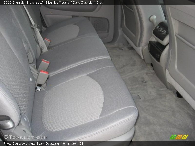 Silver Ice Metallic / Dark Gray/Light Gray 2010 Chevrolet Traverse LS