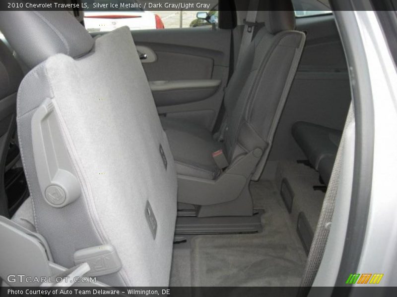 Silver Ice Metallic / Dark Gray/Light Gray 2010 Chevrolet Traverse LS