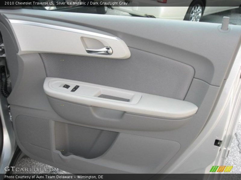 Silver Ice Metallic / Dark Gray/Light Gray 2010 Chevrolet Traverse LS
